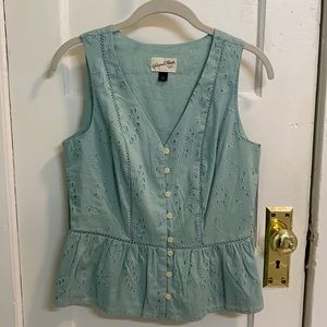 Universal Thread | V-neck button-down blouse